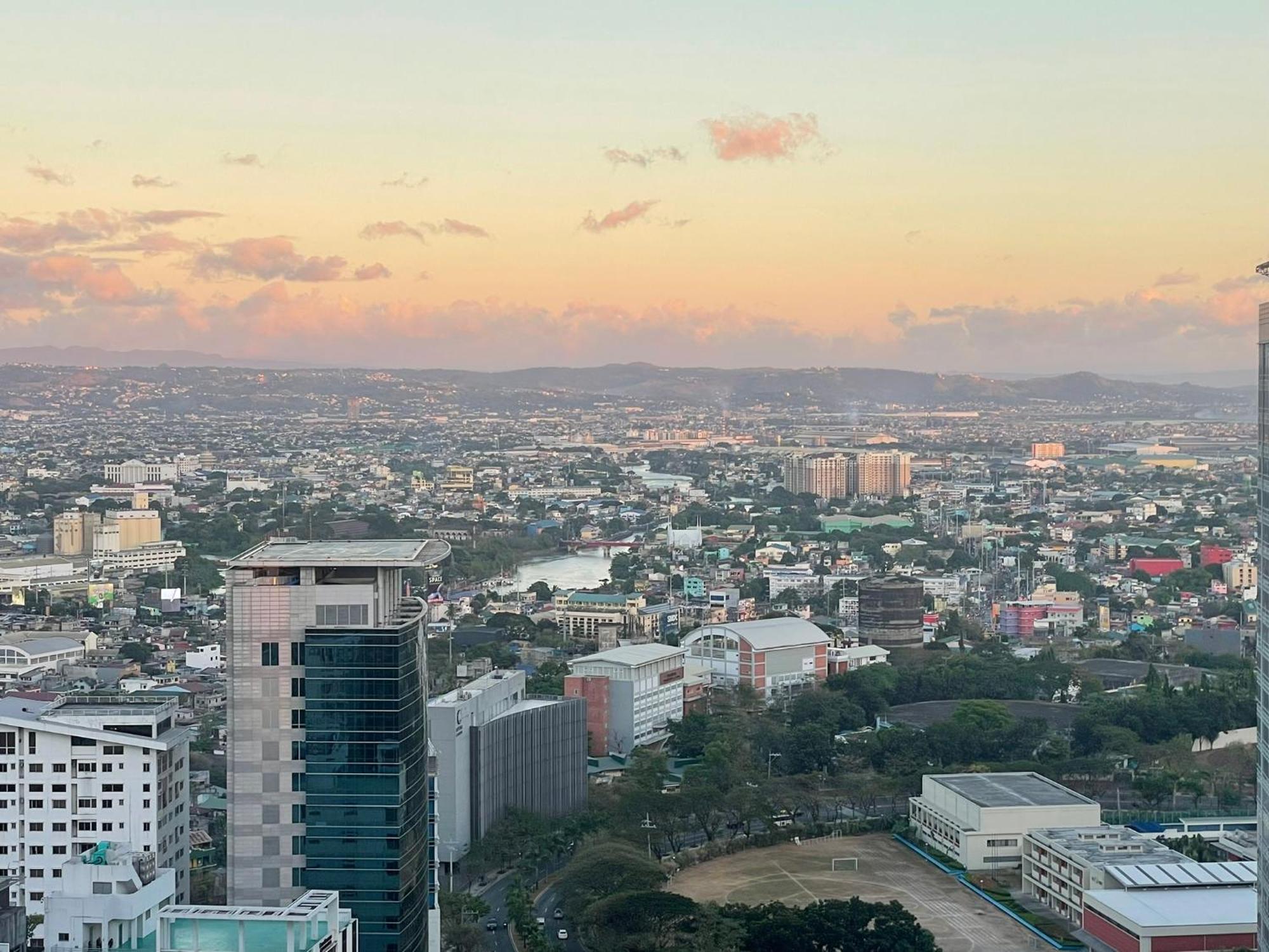 Uptown Parksuites Bgc Taguig Eksteriør billede